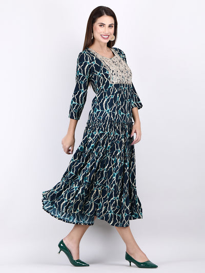 Robe à volants imprimée bleu brodé pour femme