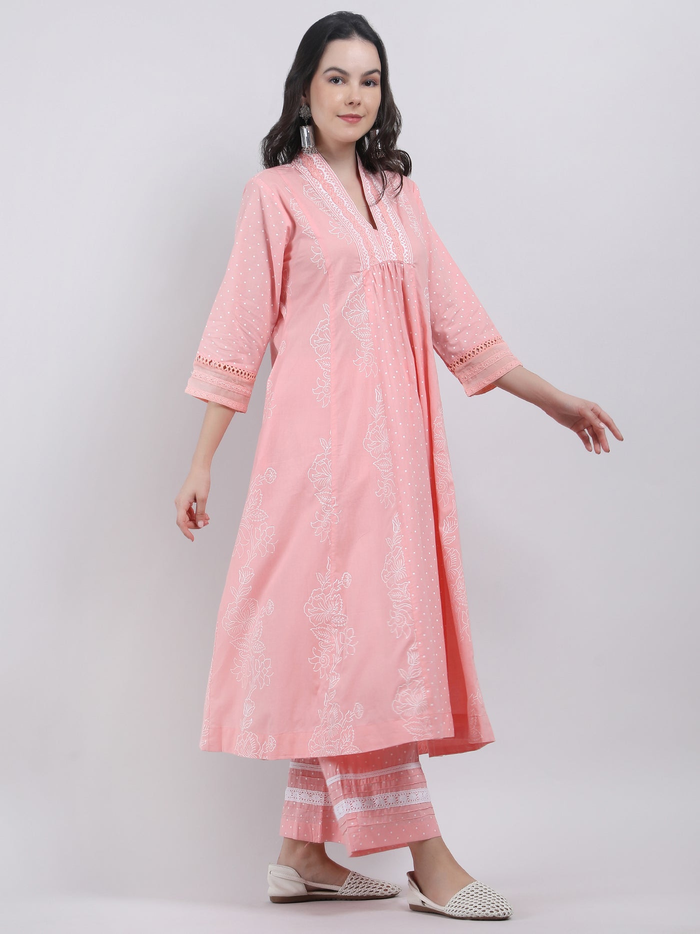 Pink Weaves Women's Pink Floral Printed Cotton A - Line Gathered Kurta Pant Set